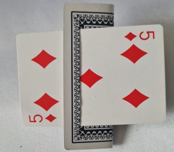 Geniale Kartendurchdringung - Zaubertrick 